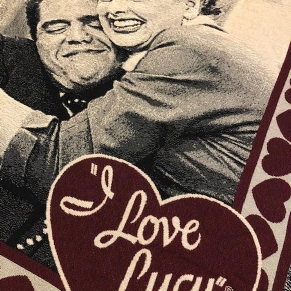 🔴 NEW Vintage I Love Lucy " Happiness " Throw Blanket Afghan - Collectors Jewel - Picture 2 of 5